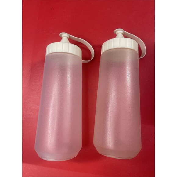 2 Rubbermaid Servin Saver Squeeze Bottles Condiment Dispenser Almond 16 oz - Picture 1 of 4